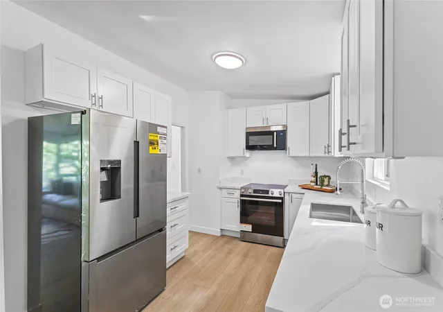 Photo 3 of Single family home for sale at 10017 12th Avenue NE, Seattle, WA 98125 | MLS# NWM2577681 | Listing updated on 2026-09-27