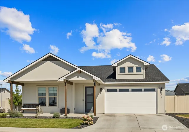Photo 2 of Single family home for sale at 101 E Chinook Rd, Ellensburg, WA 98926 | MLS# NWM2577683 | Listing updated on 2026-09-23