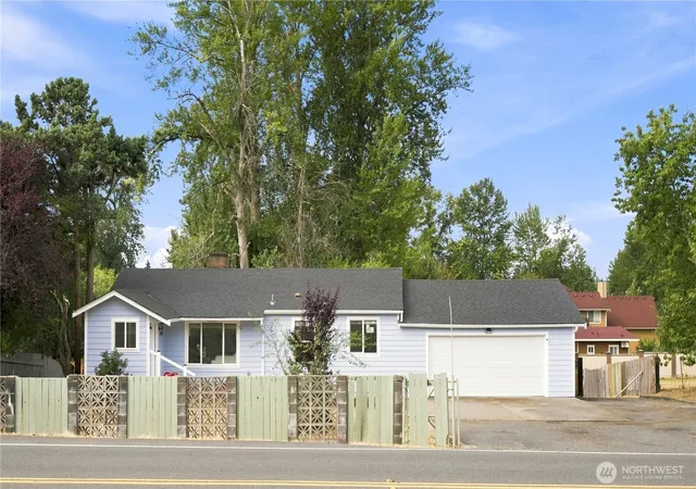 Photo 2 of Single family home for sale at 27305 Se 144th Avenue, Kent, WA 98042 | MLS# NWM2577685 | Listing updated on 2026-09-25