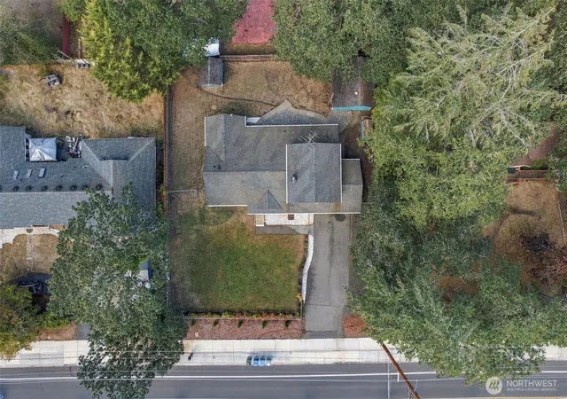 Photo 3 of Single family home for sale at 8419 Washington Blvd Sw, Lakewood, WA 98498 | MLS# NWM2577692 | Listing updated on 2026-09-27