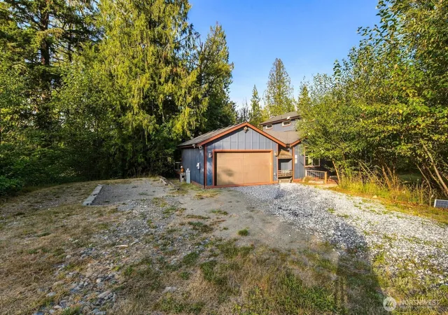 Photo 3 of Single family home for sale at 23408 253rd Avenue Se, Maple Valley, WA 98038 | MLS# NWM2577693 | Listing updated on 2026-10-01
