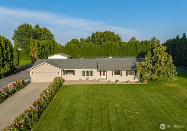Photo 1 of Single family home for sale at 4791 Bluff Dr Ne, Moses Lake, WA 98837 | MLS# NWM2577700 | Listing updated on 2026-10-05