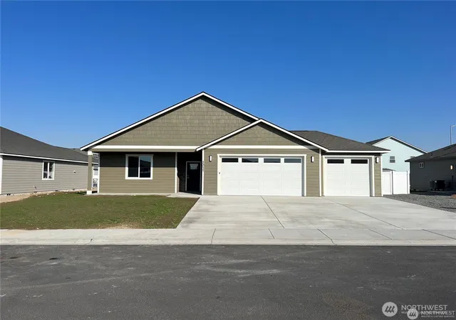 Photo 1 of Single family home for sale at 1011 6th Avenue Ne, Ephrata, WA 98823 | MLS# NWM2577708 | Listing updated on 2026-09-25