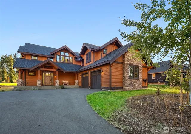 Photo 2 of Single family home for sale at 390 Tipple Hl Loop, Cle Elum, WA 98922 | MLS# NWM2577709 | Listing updated on 2026-09-30