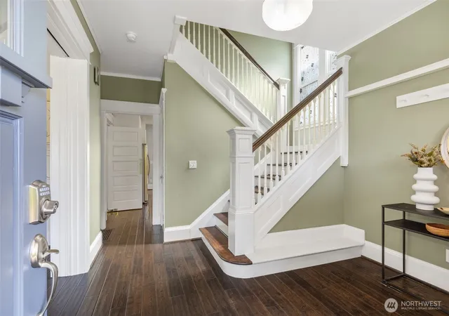 Photo 3 of Single family home for sale at 338 29th Avenue, Seattle, WA 98122 | MLS# NWM2577719 | Listing updated on 2026-10-01