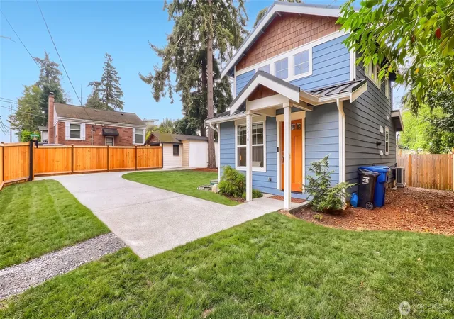 Townhouse for sale at 12757 Dayton Ave N #B, Seattle, WA 98133 | MLS# NWM2577721