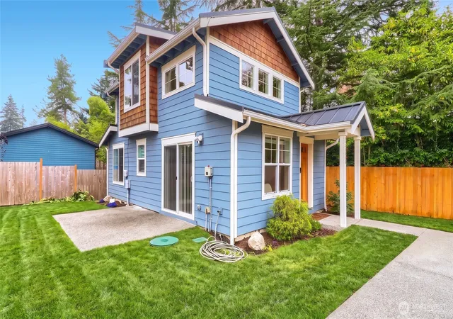 Photo 28 of Townhouse for sale at 12757 Dayton Ave N #B, Seattle, WA 98133 | MLS# NWM2577721 | Listing updated on 2026-10-09