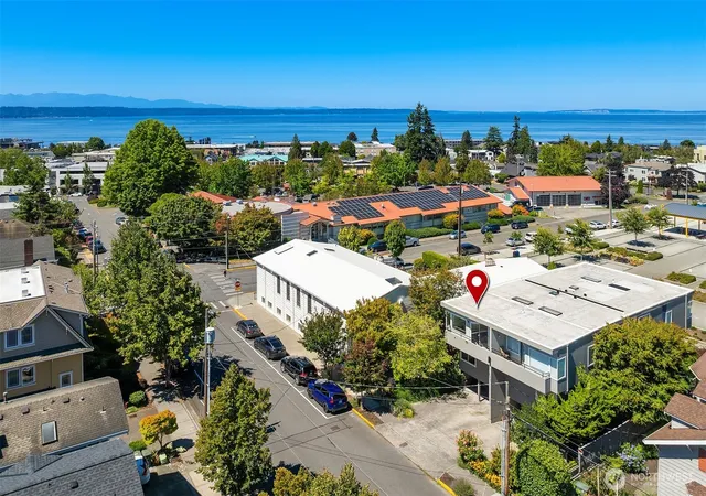 Photo 3 of Single family home for sale at 611 Bell St #1, Edmonds, WA 98020 | MLS# NWM2577744 | Listing updated on 2026-09-25