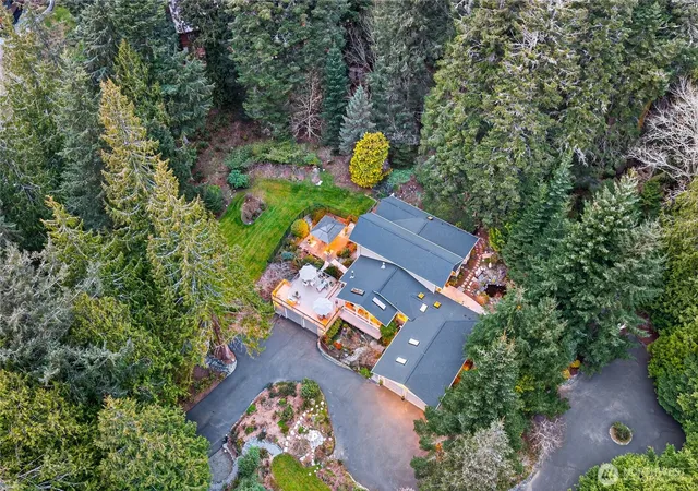 Photo 2 of Single family home for sale at 4141 Edith Point Rd, Anacortes, WA 98221 | MLS# NWM2577757 | Listing updated on 2026-09-25