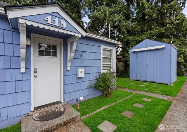 Photo 3 of Single family home for sale at 419 Yew, Centralia, WA 98531 | MLS# NWM2577767 | Listing updated on 2026-09-25
