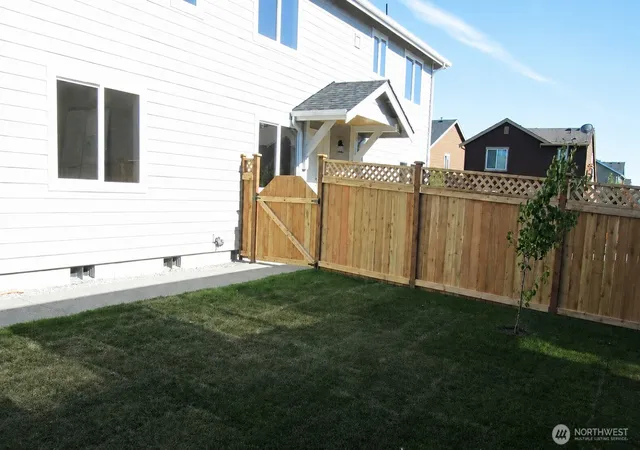Photo 3 of Multi family home for sale at 6628 Bailey St Se, Lacey, WA 98513 | MLS# NWM2577769 | Listing updated on 2026-10-03