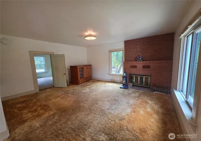 Photo 4 of Single family home for sale at 4996 Northwest, Bellingham, WA 98226 | MLS# NWM2577794 | Listing updated on 2026-09-28