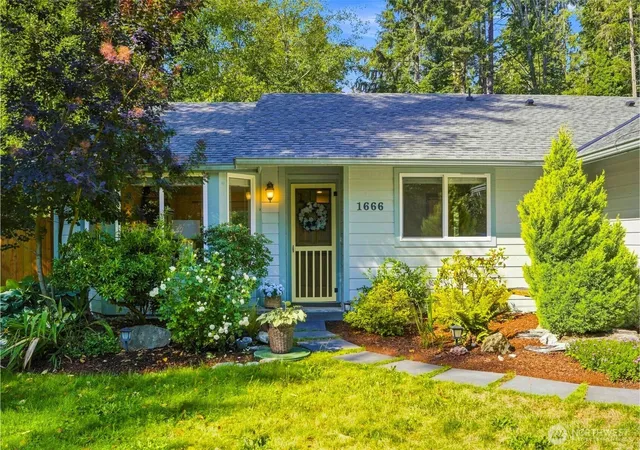 Photo 2 of Single family home for sale at 1666 Vine Maple Ln, Camano Island, WA 98282 | MLS# NWM2577796 | Listing updated on 2026-10-01