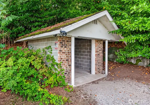 Photo 2 of Sale Pending at 27131 52nd Avenue S, Kent, WA 98032 | MLS# NWM2577803 | Listing updated on 2026-09-26