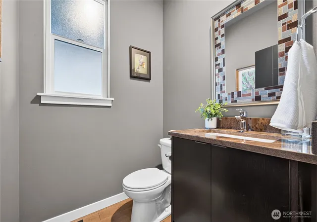Photo 4 of Single family home for sale at 4404 Forest Dr, Everett, WA 98203 | MLS# NWM2577869 | Listing updated on 2026-09-25
