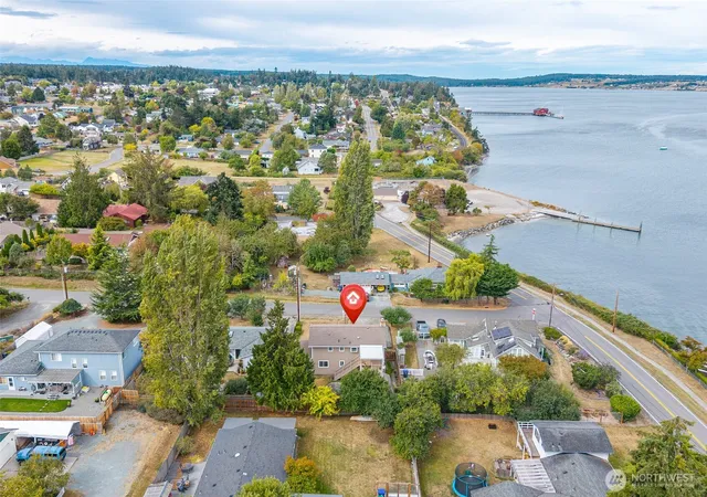 Photo 1 of Single family home for sale at 809 Ne Perkins St, Coupeville, WA 98239 | MLS# NWM2577871 | Listing updated on 2026-09-24