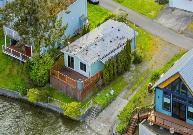 Photo 3 of Manufactured home for sale at 2838 Steamboat Is Loop NW, Olympia, WA 98502 | MLS# NWM2577892 | Listing updated on 2026-09-25