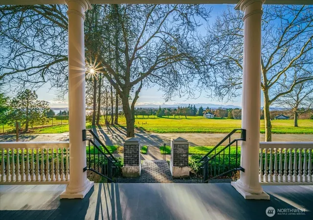 Photo 3 of Single family home for sale at 4200 Washington Ave W, Seattle, WA 98199 | MLS# NWM2577895 | Listing updated on 2026-09-30