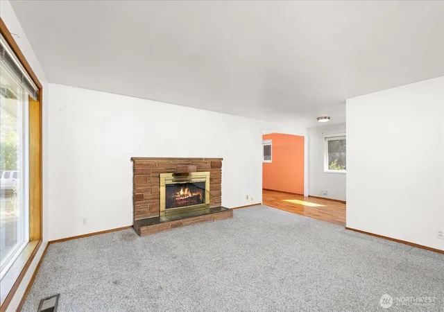 Photo 3 of Single family home for sale at 19233 83rd Place W, Edmonds, WA 98026 | MLS# NWM2577901 | Listing updated on 2026-10-01