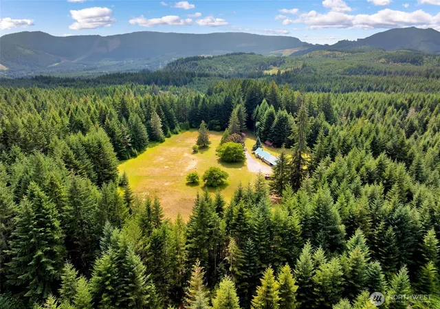 Photo 2 of Single family home for sale at 211 Young Rd, Bingen, WA 98605 | MLS# NWM2577938 | Listing updated on 2026-09-25