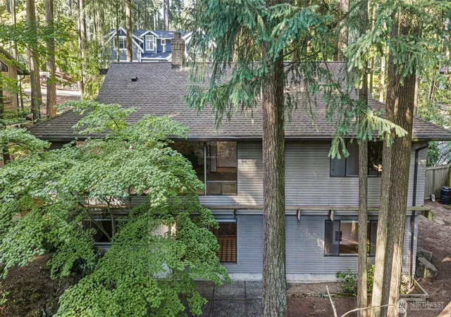 Photo 2 of Single family home for sale at 12929 Ne 25th Place, Bellevue, WA 98005 | MLS# NWM2577949 | Listing updated on 2026-09-19