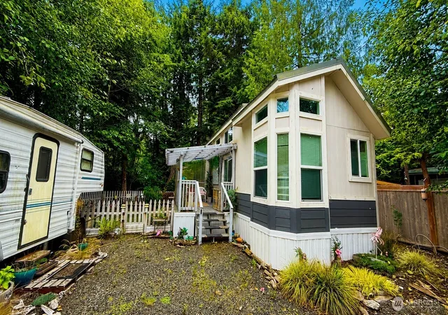 Photo 4 of Single family home for sale at 44 Butterfly Ln, Pacific Beach, WA 98571 | MLS# NWM2577959 | Listing updated on 2026-09-29
