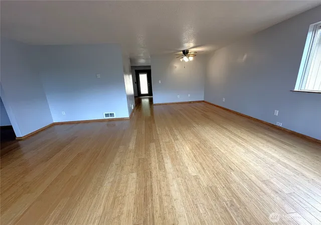 Photo 3 of Single family home for sale at 208 Vogel Rd, Castle Rock, WA 98611 | MLS# NWM2577966 | Listing updated on 2026-09-25