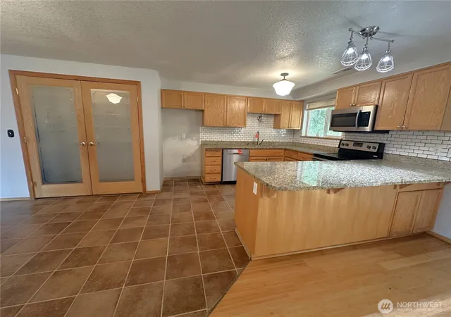 Photo 4 of Single family home for sale at 208 Vogel Rd, Castle Rock, WA 98611 | MLS# NWM2577966 | Listing updated on 2026-09-25