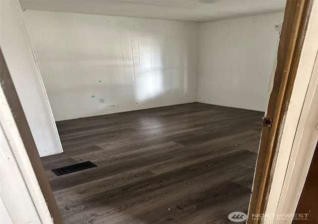 Photo 3 of Manufactured home for sale at 11327 Entree View Dr SW, Olympia, WA 98512 | MLS# NWM2577967 | Listing updated on 2026-09-25
