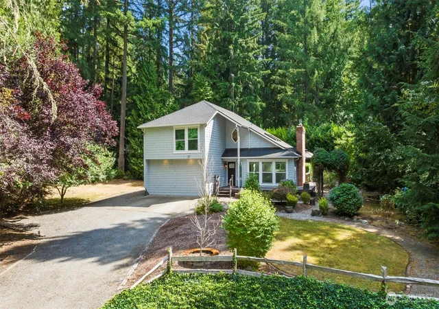 Photo 2 of Sale Pending at 4710 229th Place Ne, Redmond, WA 98053 | MLS# NWM2577981 | Listing updated on 2026-09-28