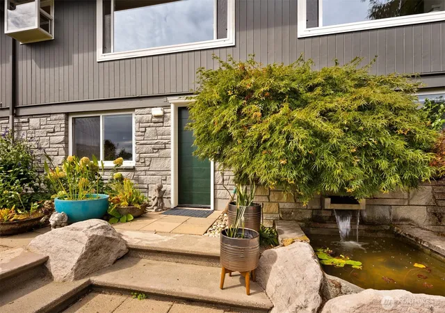 Photo 3 of Single family home for sale at 1309 35th Avenue S, Seattle, WA 98144 | MLS# NWM2577983 | Listing updated on 2026-09-30