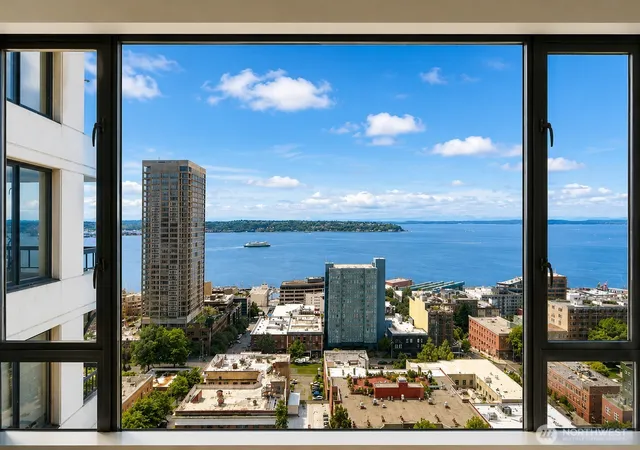 Condo for sale at 2201 3rd Avenue #2504, Seattle, WA 98121 | MLS# NWM2577990