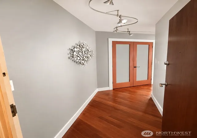 Photo 3 of Condo for sale at 2201 3rd Avenue #2504, Seattle, WA 98121 | MLS# NWM2577990 | Listing updated on 2026-10-20