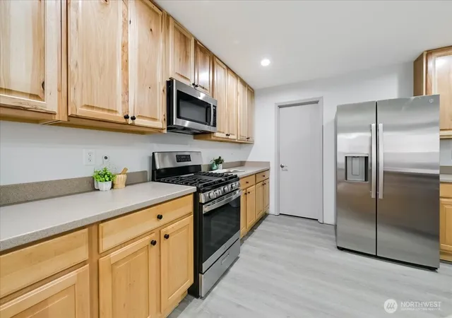 Photo 4 of Sale Pending at 29725 130th Way SE, Auburn, WA 98092 | MLS# NWM2577991 | Listing updated on 2026-10-01