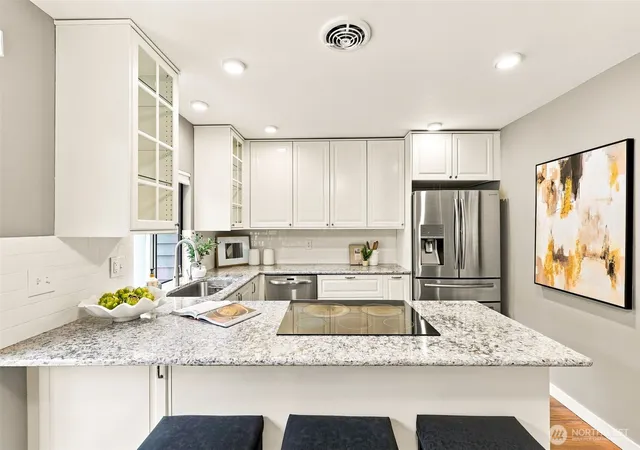Photo 4 of Condo for sale at 9927 NE 144th Lane #804, Kirkland, WA 98034 | MLS# NWM2577997 | Listing updated on 2026-10-02