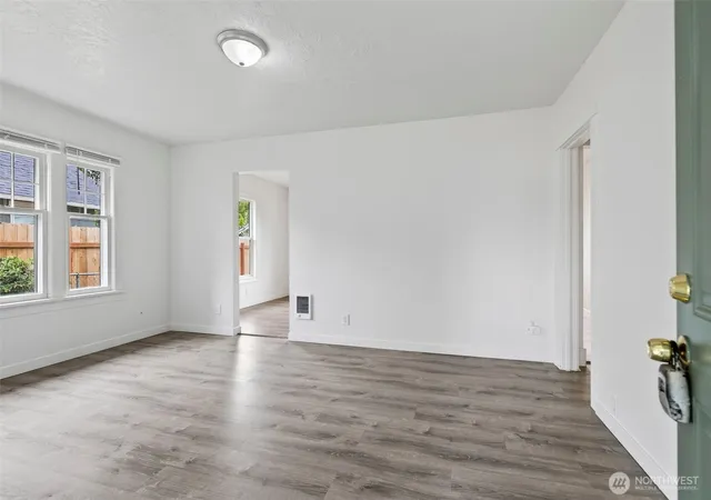 Photo 3 of Sale Pending at 640 17th Avenue, Longview, WA 98632 | MLS# NWM2578019 | Listing updated on 2026-09-16