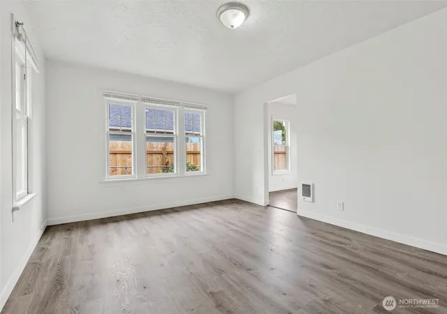 Photo 4 of Sale Pending at 640 17th Avenue, Longview, WA 98632 | MLS# NWM2578019 | Listing updated on 2026-09-16