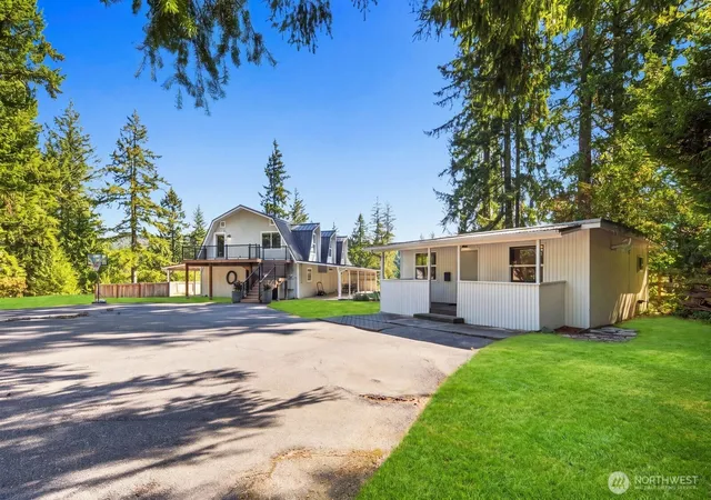 Photo 2 of Single family home for sale at 25515 Se Issaquah Fall City Rd, Issaquah, WA 98029 | MLS# NWM2578044 | Listing updated on 2026-10-01