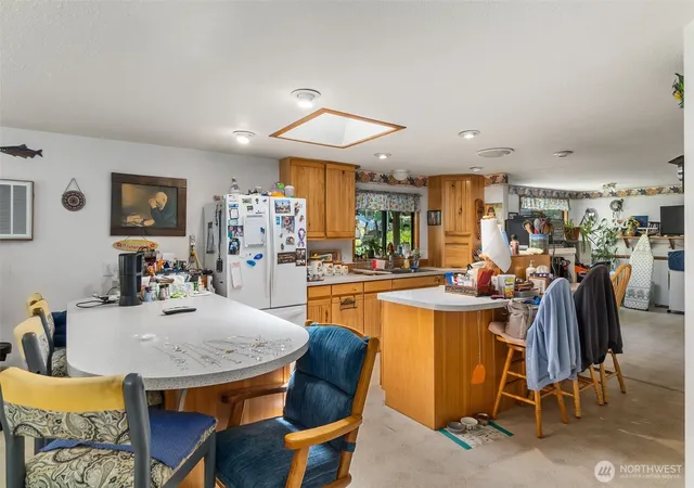 Photo 3 of Manufactured home for sale at 165 Maple Crst Dr, Onalaska, WA 98570 | MLS# NWM2578045 | Listing updated on 2026-09-25