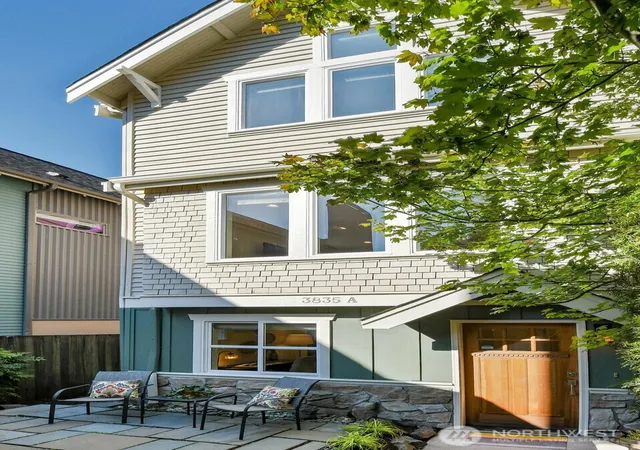 Photo 2 of Sale Pending at 3835 A Interlake Ave N, Seattle, WA 98103 | MLS# NWM2578050 | Listing updated on 2026-09-24