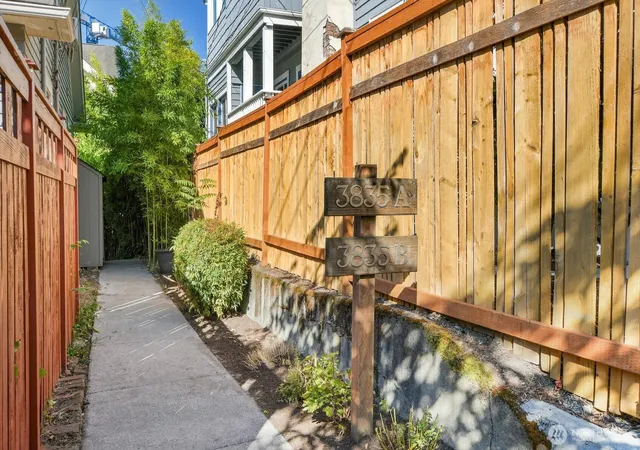 Photo 3 of Sale Pending at 3835 A Interlake Ave N, Seattle, WA 98103 | MLS# NWM2578050 | Listing updated on 2026-09-24