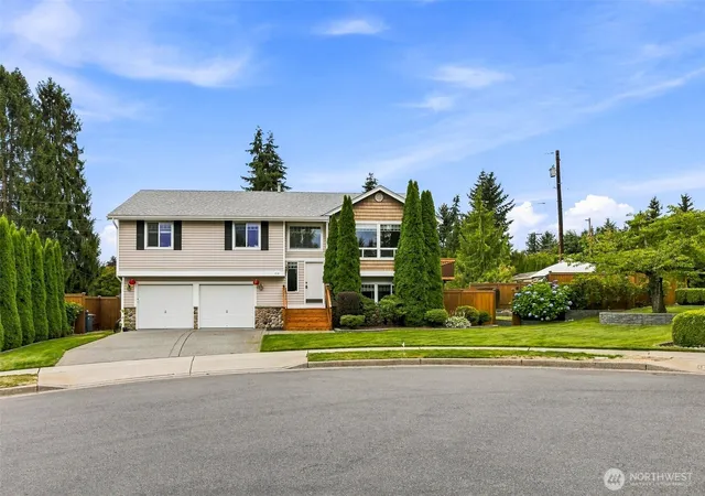 Photo 3 of Single family home for sale at 714 144th Street Sw, Lynnwood, WA 98087 | MLS# NWM2578054 | Listing updated on 2026-09-26