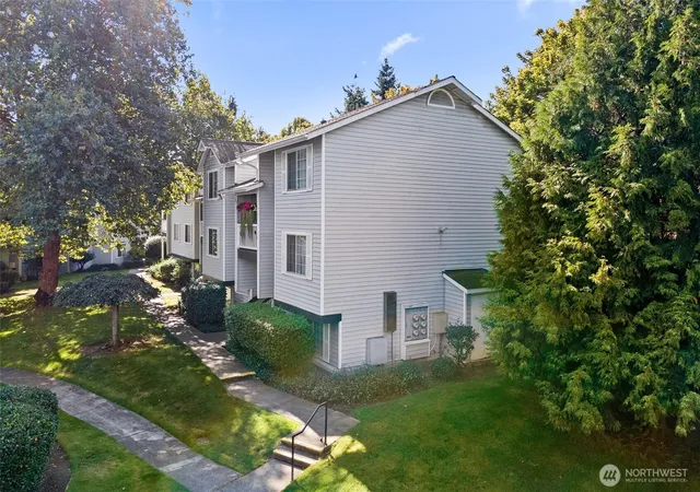 Photo 2 of Condo for sale at 7453 Newcastle Golf Clb Rd #M103, Newcastle, WA 98059 | MLS# NWM2578062 | Listing updated on 2026-09-30
