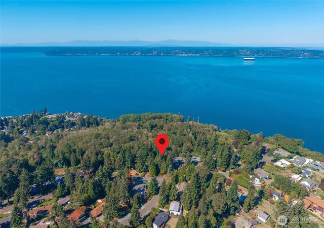 Photo 2 of Single family home for sale at 30017 24th Avenue Sw, Federal Way, WA 98023 | MLS# NWM2578069 | Listing updated on 2026-09-22