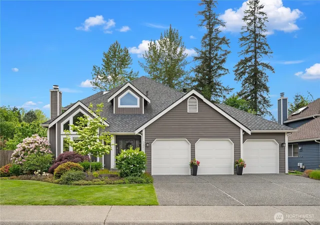 Photo 2 of Single family home for sale at 3857 260th Avenue Se, Sammamish, WA 98029 | MLS# NWM2578070 | Listing updated on 2026-10-02
