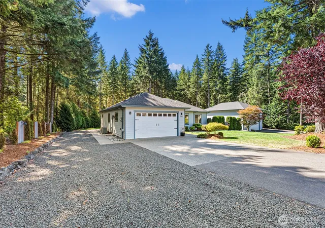 Photo 3 of Sale Pending at 362 Sw Ragle Ct, Port Orchard, WA 98367 | MLS# NWM2578082 | Listing updated on 2026-09-30