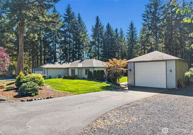 Photo 3 of Sale Pending at 362 SW Ragle Ct, Port Orchard, WA 98367 | MLS# NWM2578082 | Listing updated on 2026-09-30