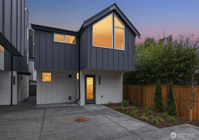 Photo 1 of Single family home for sale at 1409 29th Avenue, Seattle, WA 98122 | MLS# NWM2578104 | Listing updated on 2026-10-01