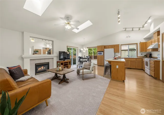 Photo 4 of Single family home for sale at 2507 172nd Street Ct E, Tacoma, WA 98445 | MLS# NWM2578114 | Listing updated on 2026-09-26