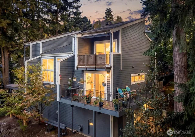 Photo 2 of Townhouse for sale at 4257 155th Place Se, Bellevue, WA 98006 | MLS# NWM2578119 | Listing updated on 2026-09-29